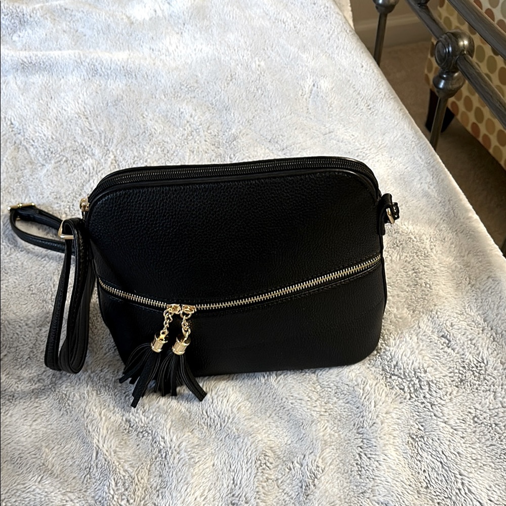 Barely used Leather like crossbody/shoulder bag